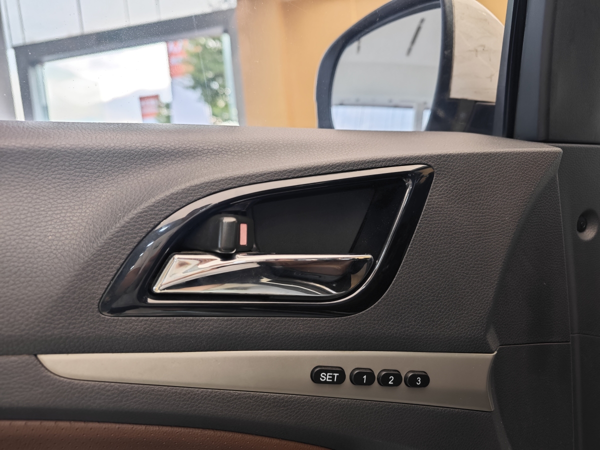 BYD S7 2015 car image #10