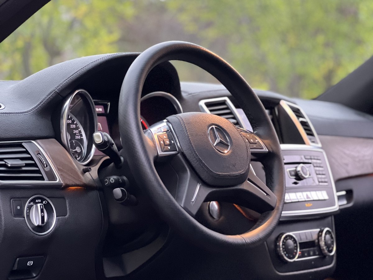 Mercedes-Benz GL Class 2015 #10 Mercedes-Benz GL Class 2015 car image #10