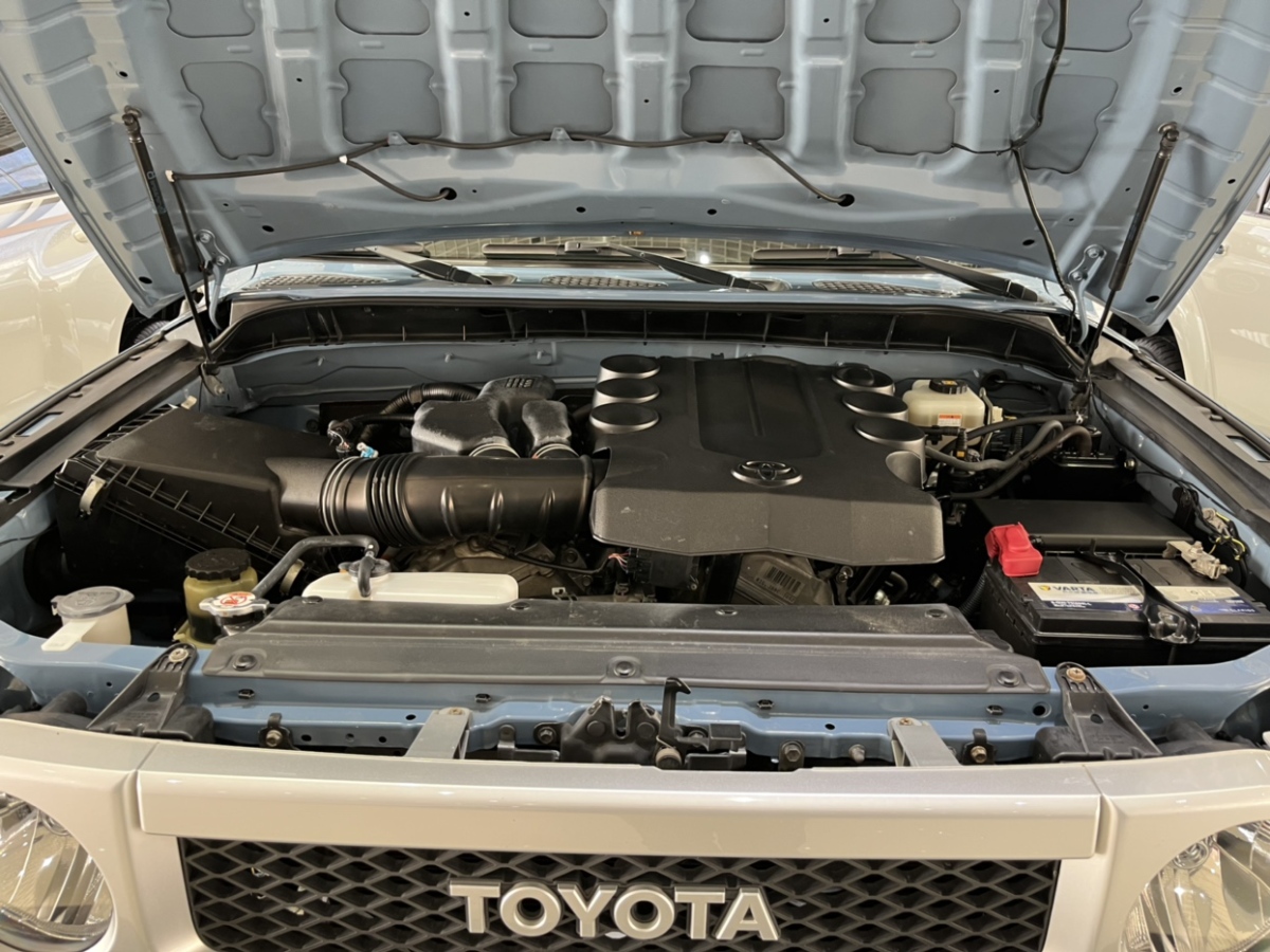 Toyota FJ Cruiser 2018 #10 Toyota FJ Cruiser 2018 immagine di auto #10