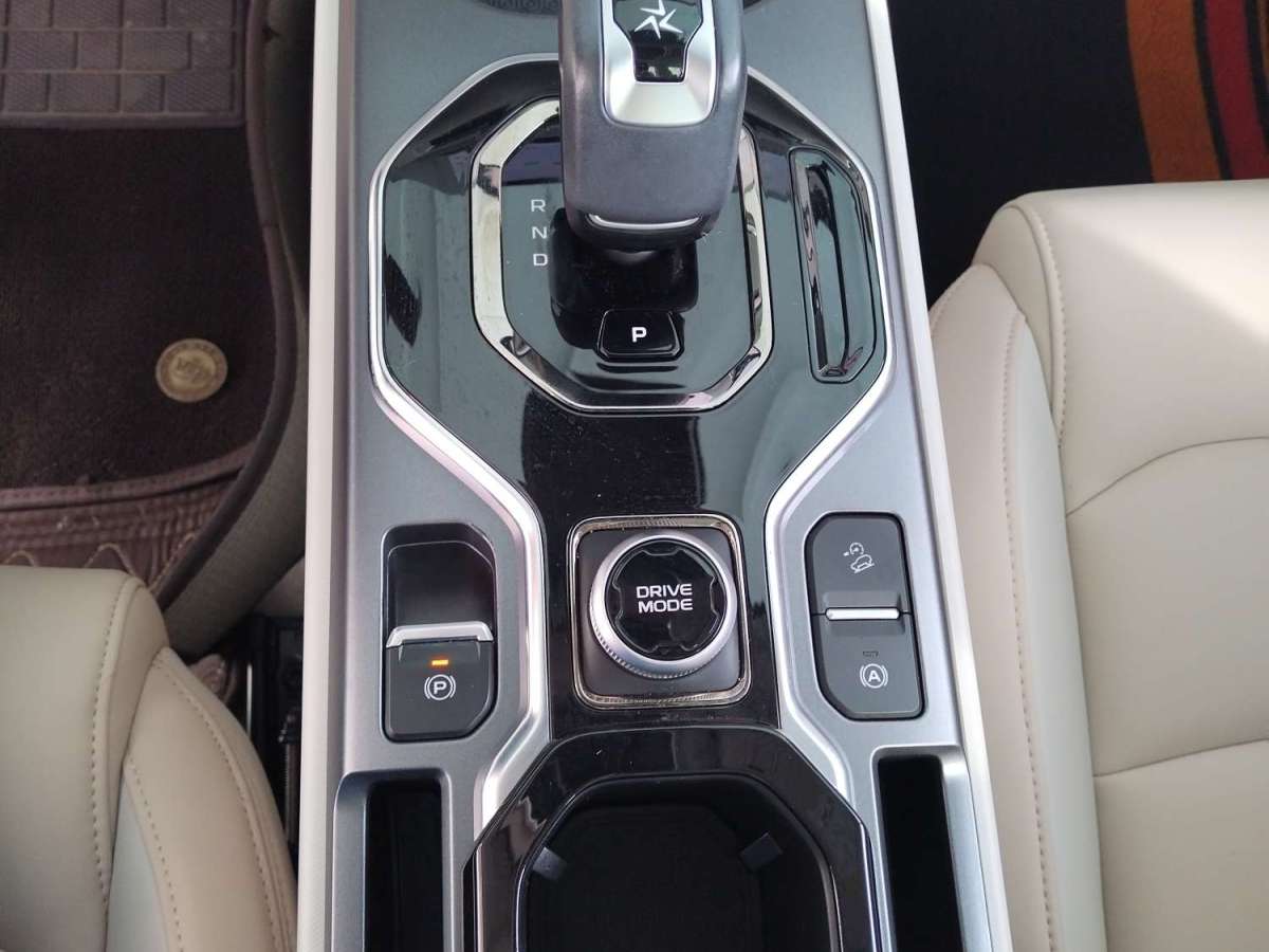 GEELY ICON 2023 car image #10