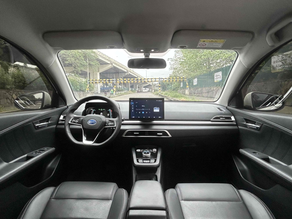 BYD e3 2023 car image #10