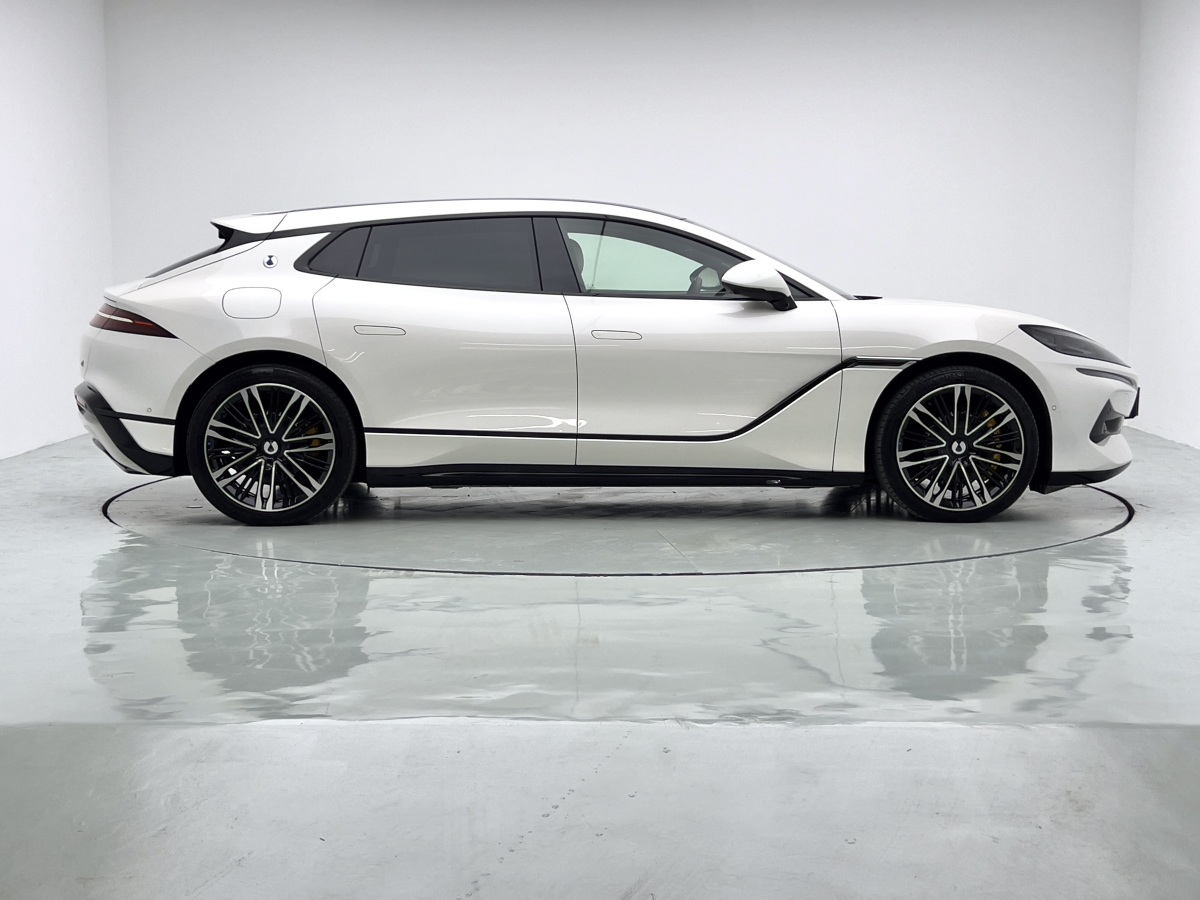 Denza Z9GT 2024 car image #10