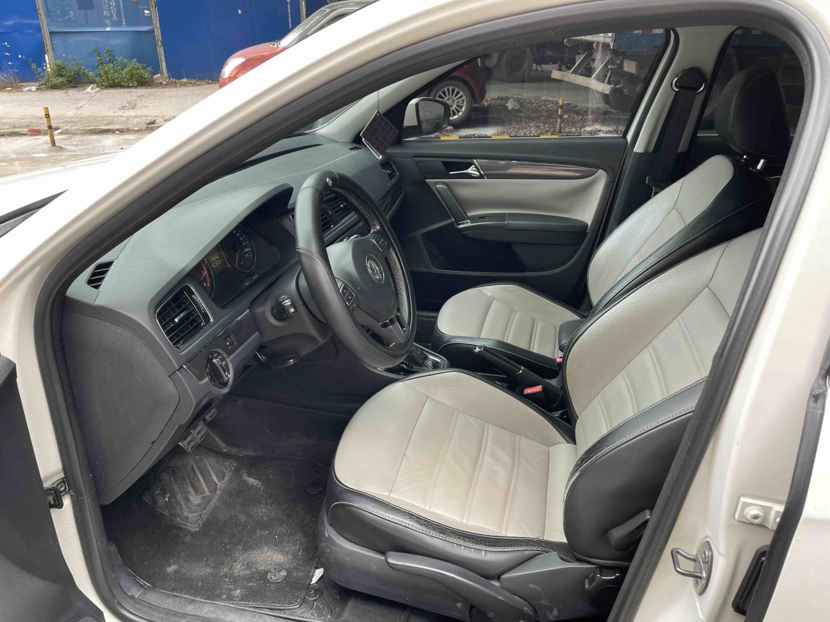 Volkswagen Cross Lavida 2014 immagine di auto #10