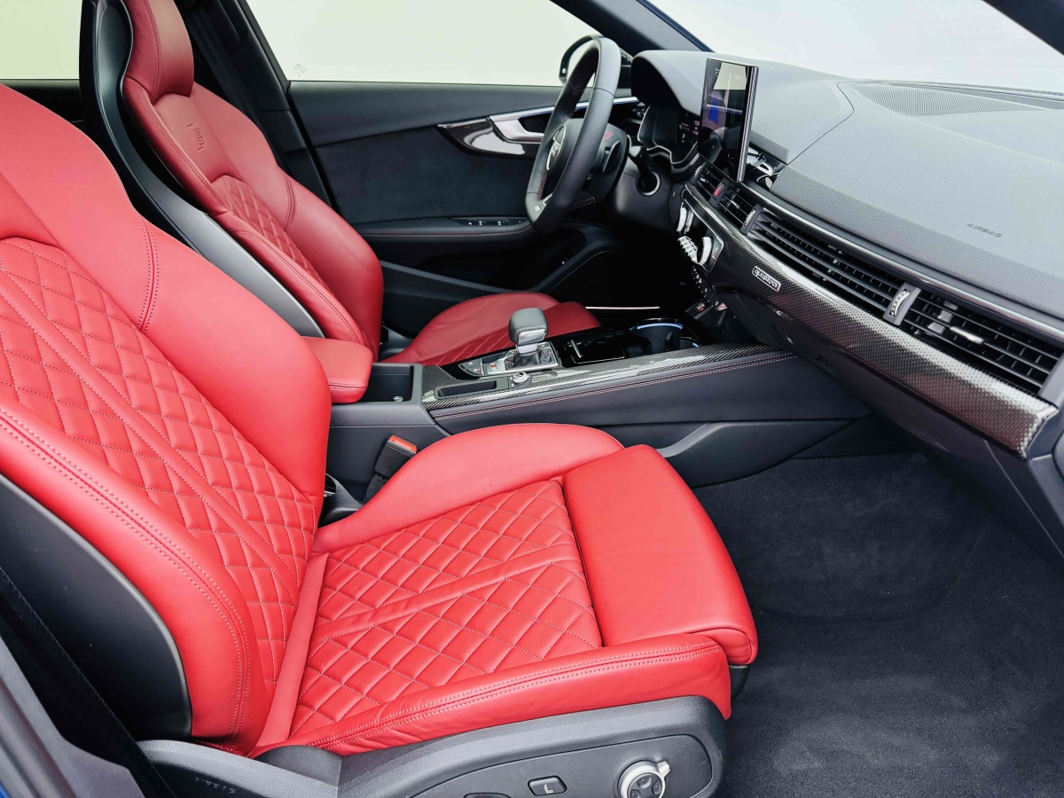 Audi S4 2023 car image #10