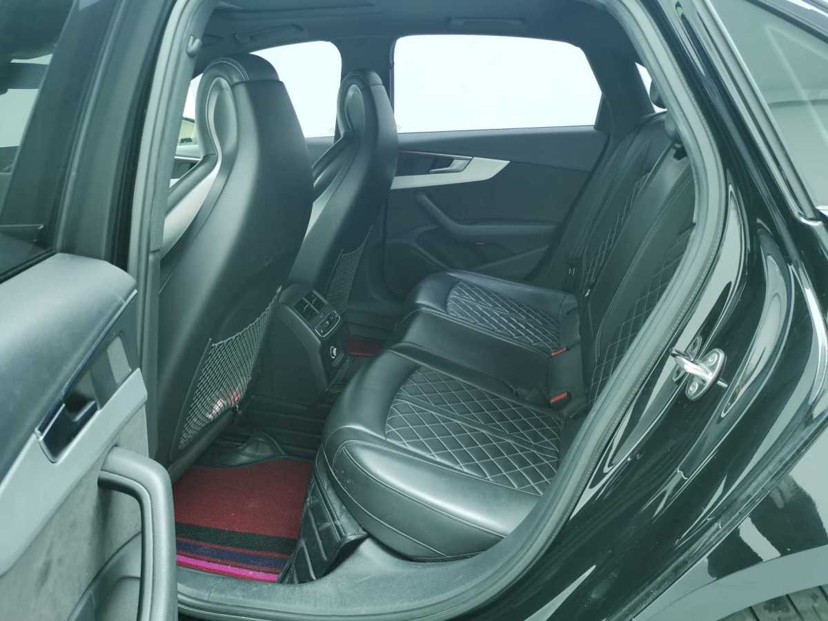 Audi S4 2019 car image #10