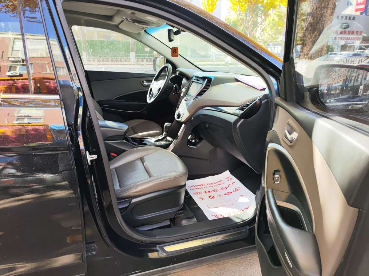 Hyundai Grand Santa Fe 2013 #10 Hyundai Grand Santa Fe 2013 car image #10