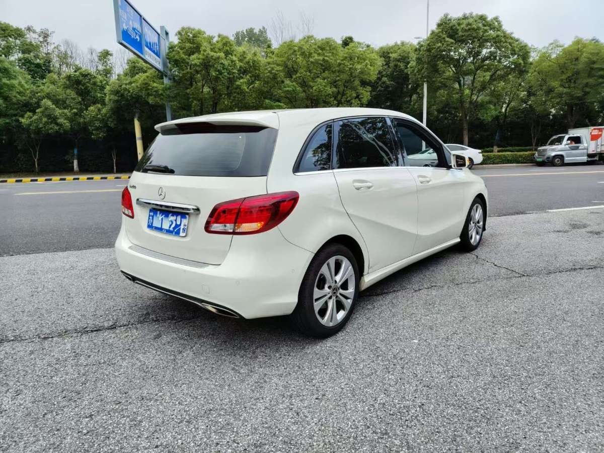 Mercedes-Benz B Class 2017 #10 Mercedes-Benz B Class 2017 car image #10