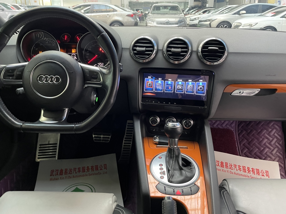 Audi TT 2014 car image #10