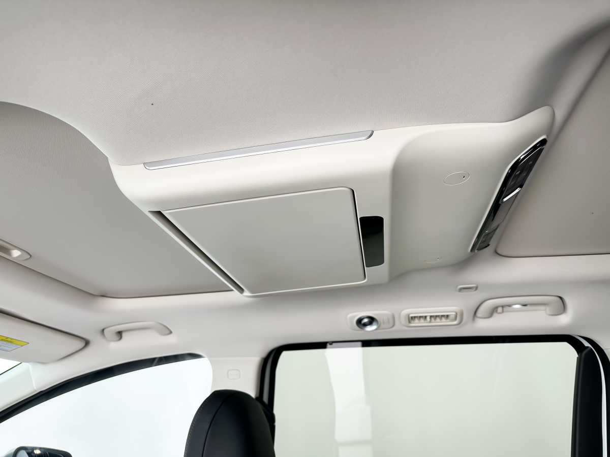 GAC Trumpchi E8 2024 #10 GAC Trumpchi E8 2024 car image #10