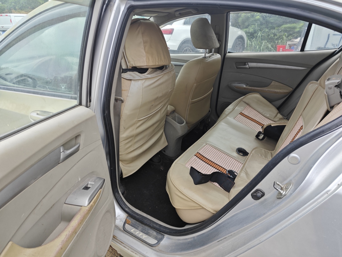 Honda City Classic 2010 car image #10