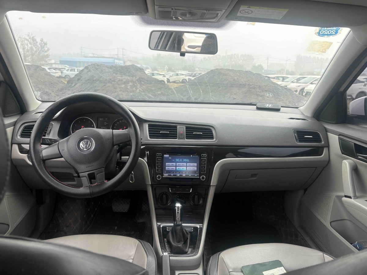 Volkswagen Gran Lavida 2014 immagine di auto #10