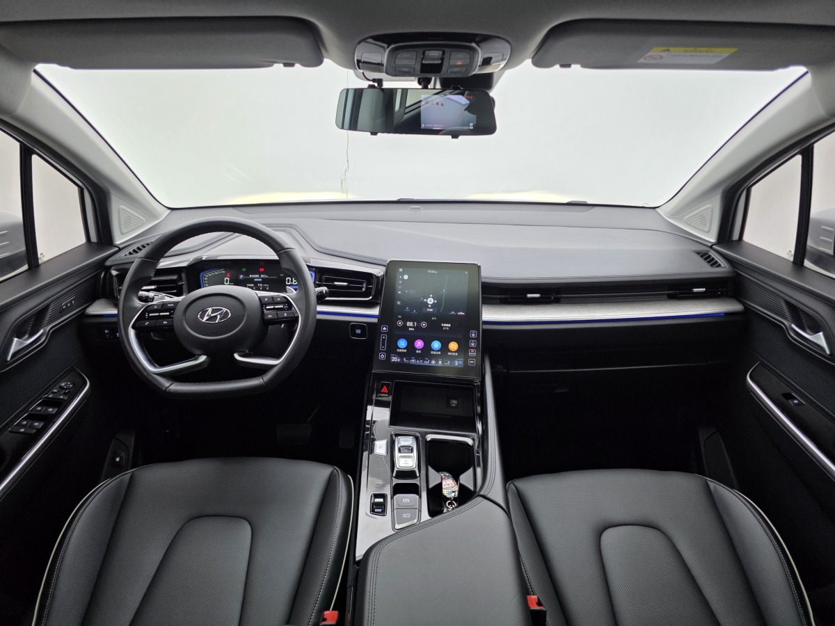 Hyundai Custo 2021 car image #10