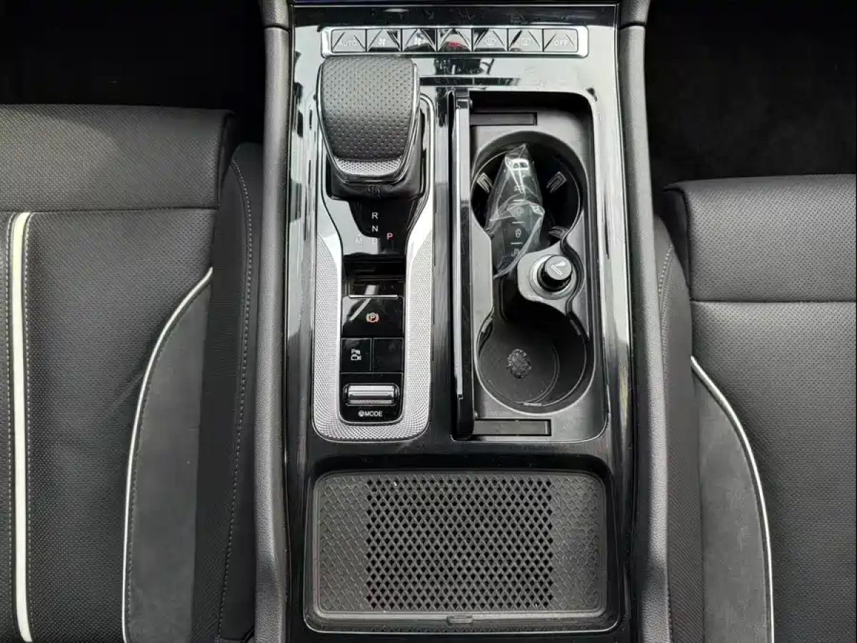 HongQi H6 2023 #10 HongQi H6 2023 car image #10