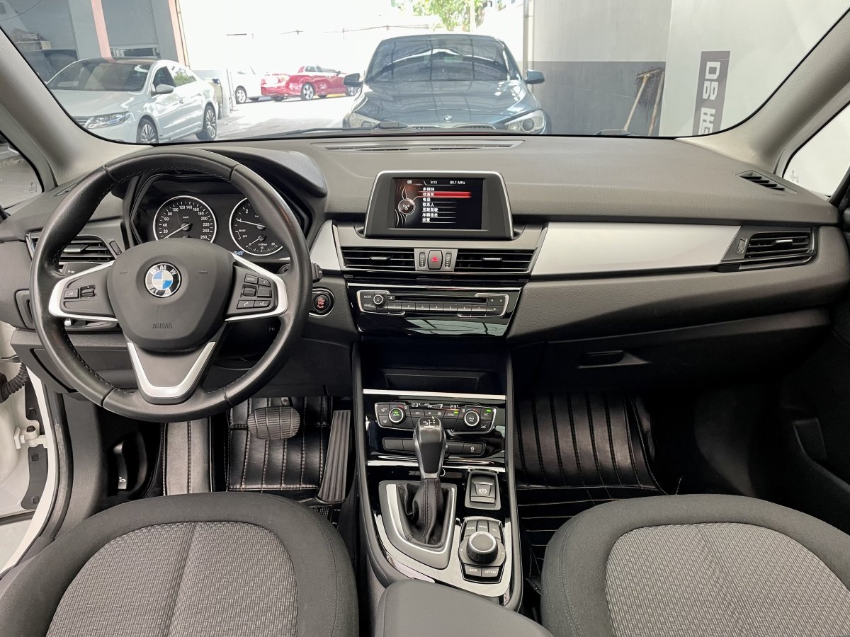 BMW 2 Series Tourer 2017 car image #10