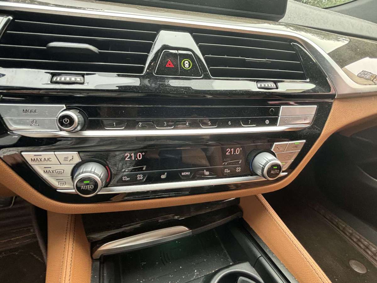 BMW 6 Series GT 2021 car image #10