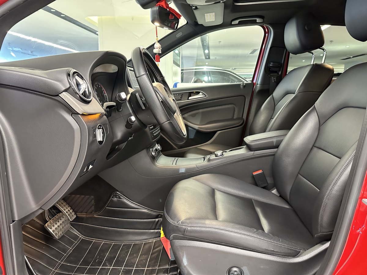 Mercedes-Benz B Class 2012 car image #10