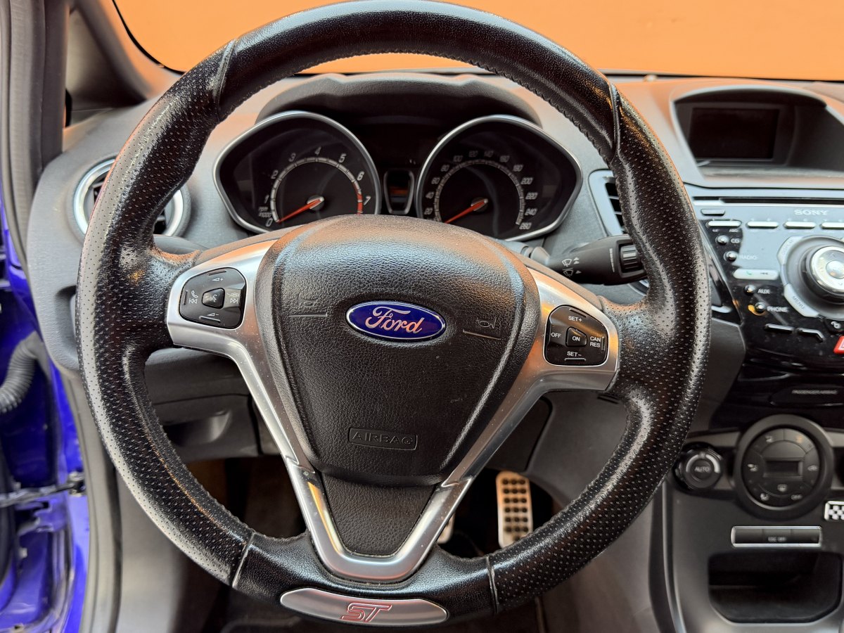 Ford Fiesta (Imported) 2013 #10 Ford Fiesta (Imported) 2013 car image #10