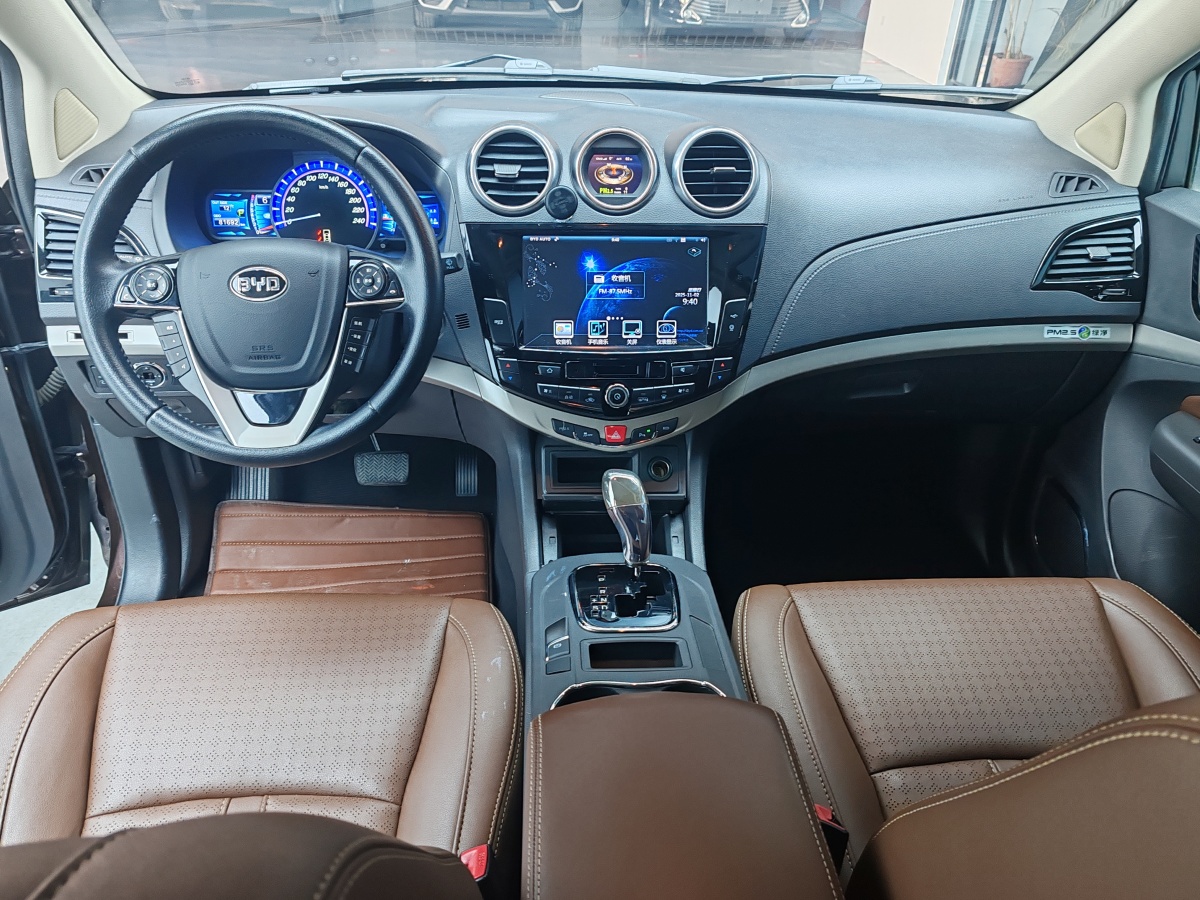 BYD S7 2015 car image #10