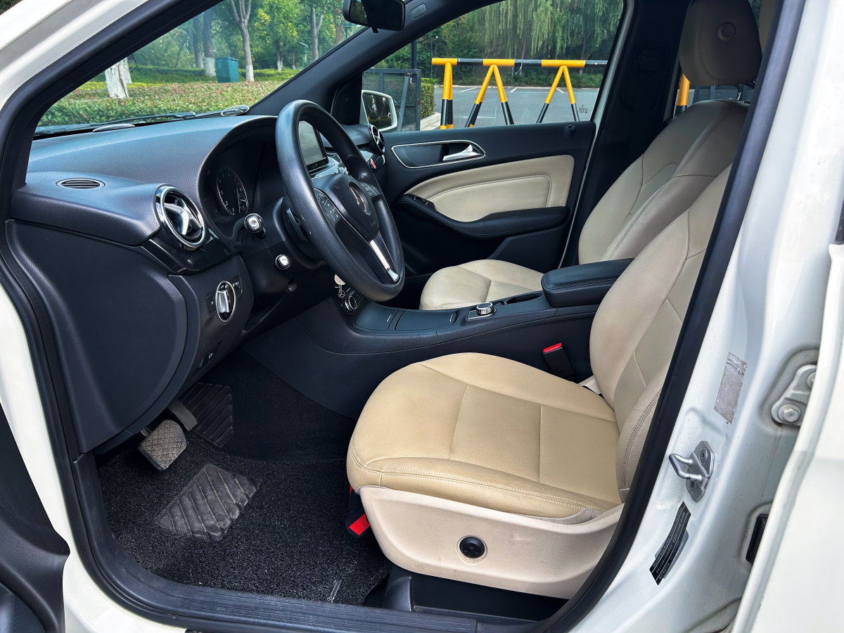 Mercedes-Benz B Class 2013 #10 Mercedes-Benz B Class 2013 car image #10