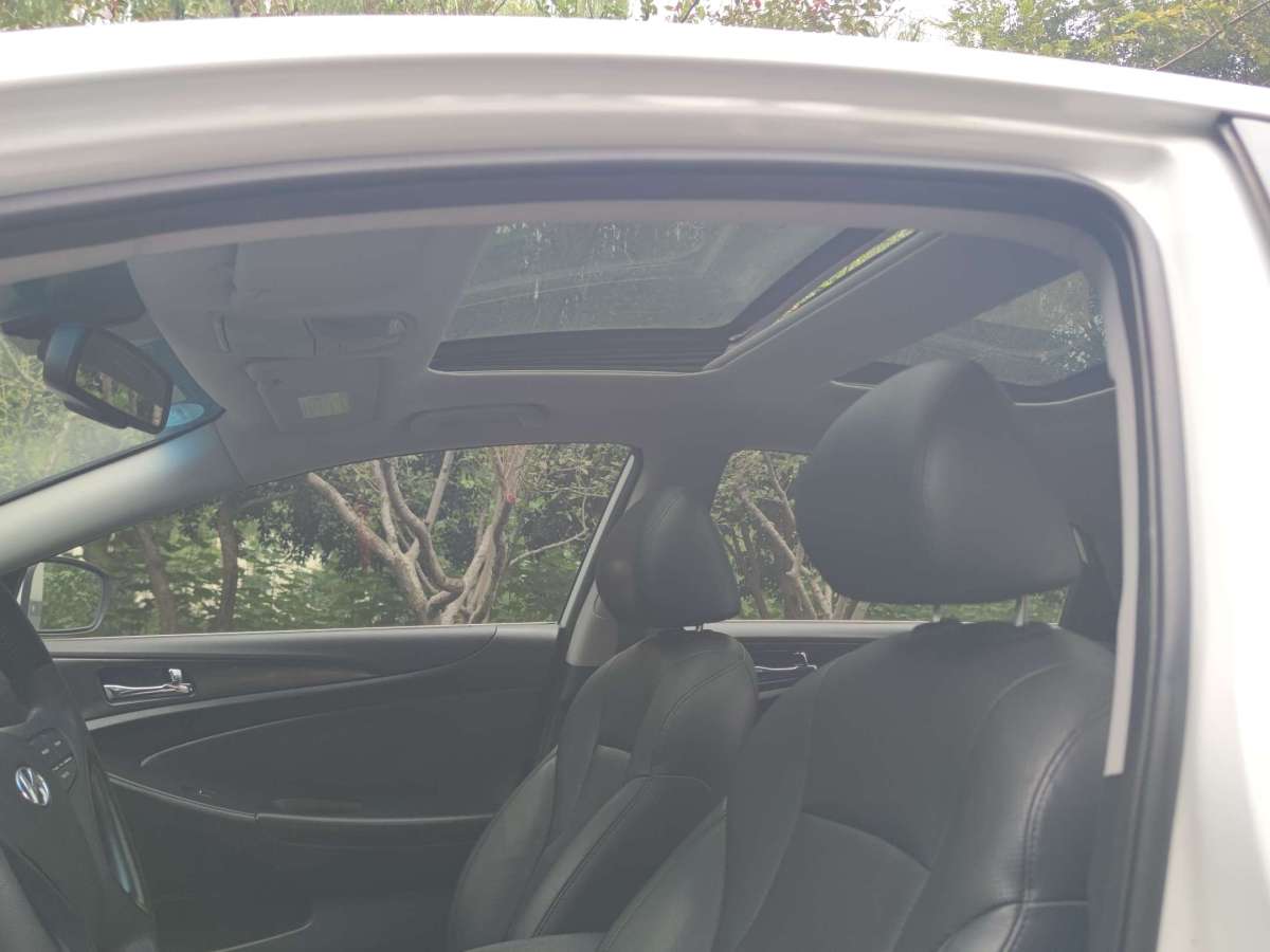 现代 索纳塔 2011 汽车图片 #10