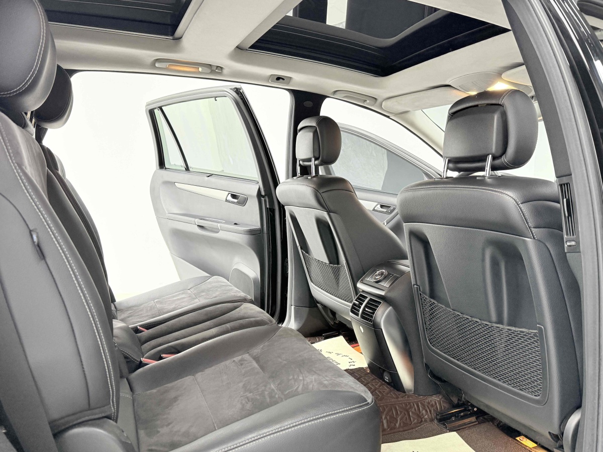 Mercedes-Benz R Class 2015 car image #10