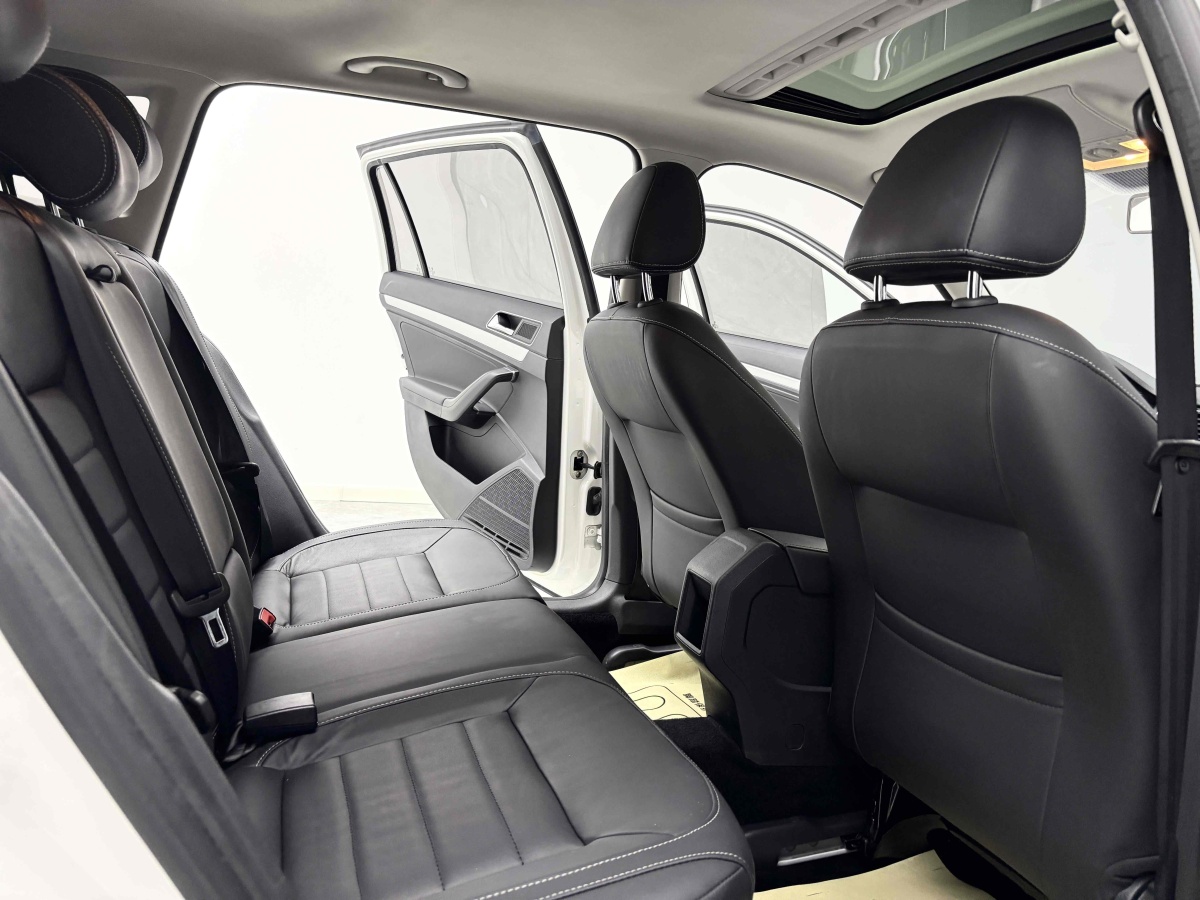 Volkswagen Gran Lavida 2017 #10 Volkswagen Gran Lavida 2017 car image #10