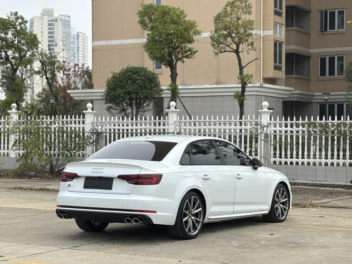 Audi S4 2019 imagem de carro #10