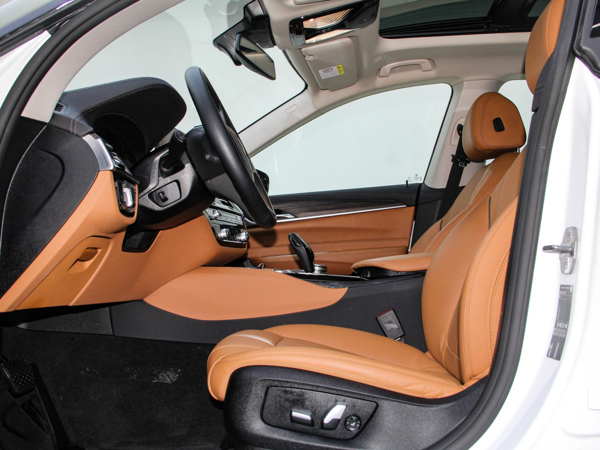 BMW 6 Series 2022 car image #10