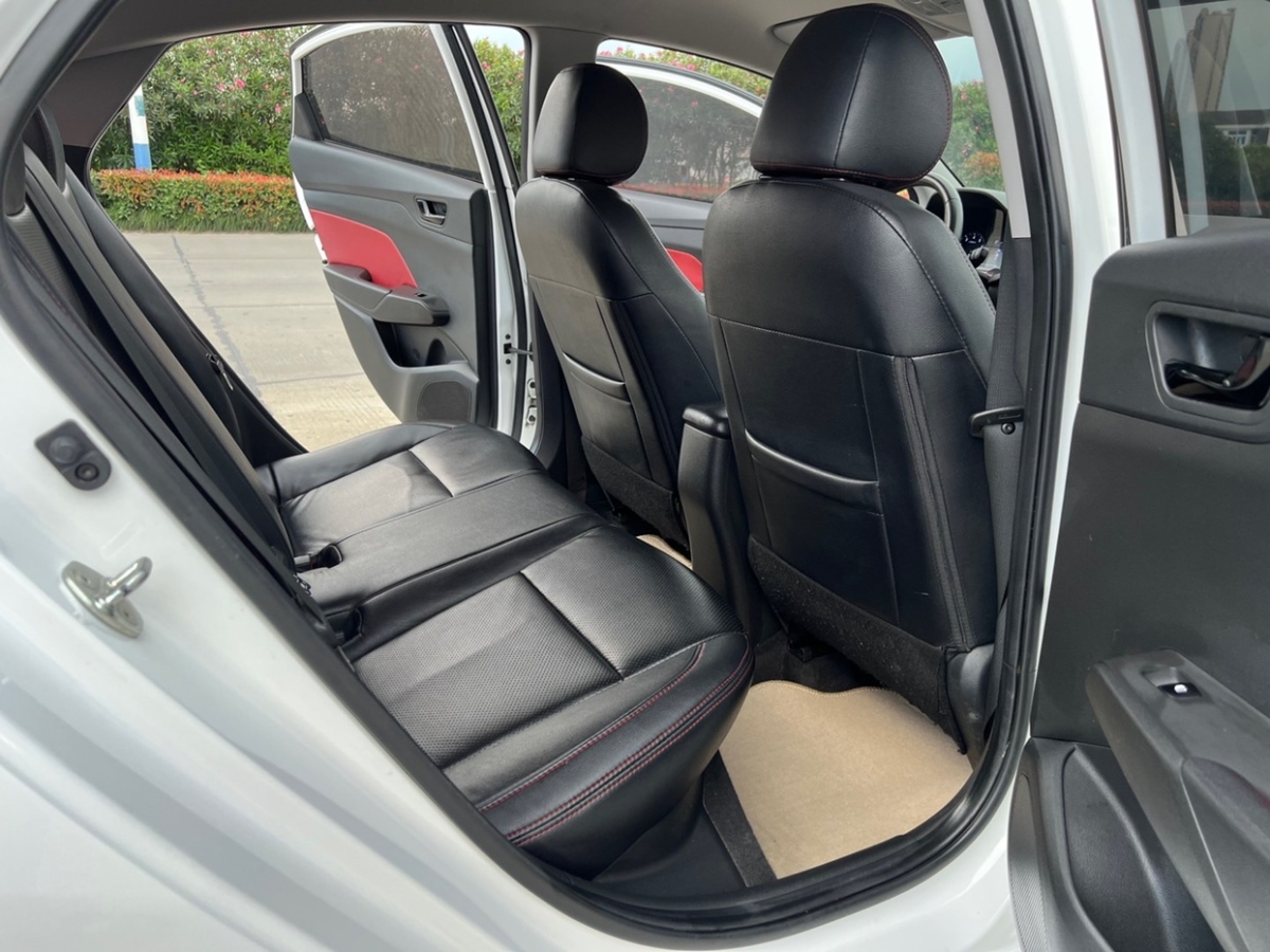 Hyundai Verna 2017 #10 Hyundai Verna 2017 car image #10