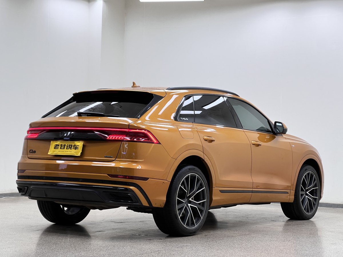 Audi RS Q8 2020 car image #10