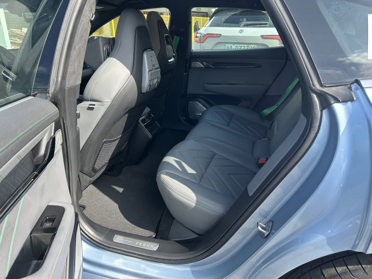Zeekr 001 FR 2022 صورة سيارة #10
