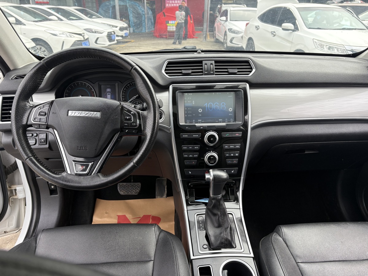 Haval H2 2016 car image #10