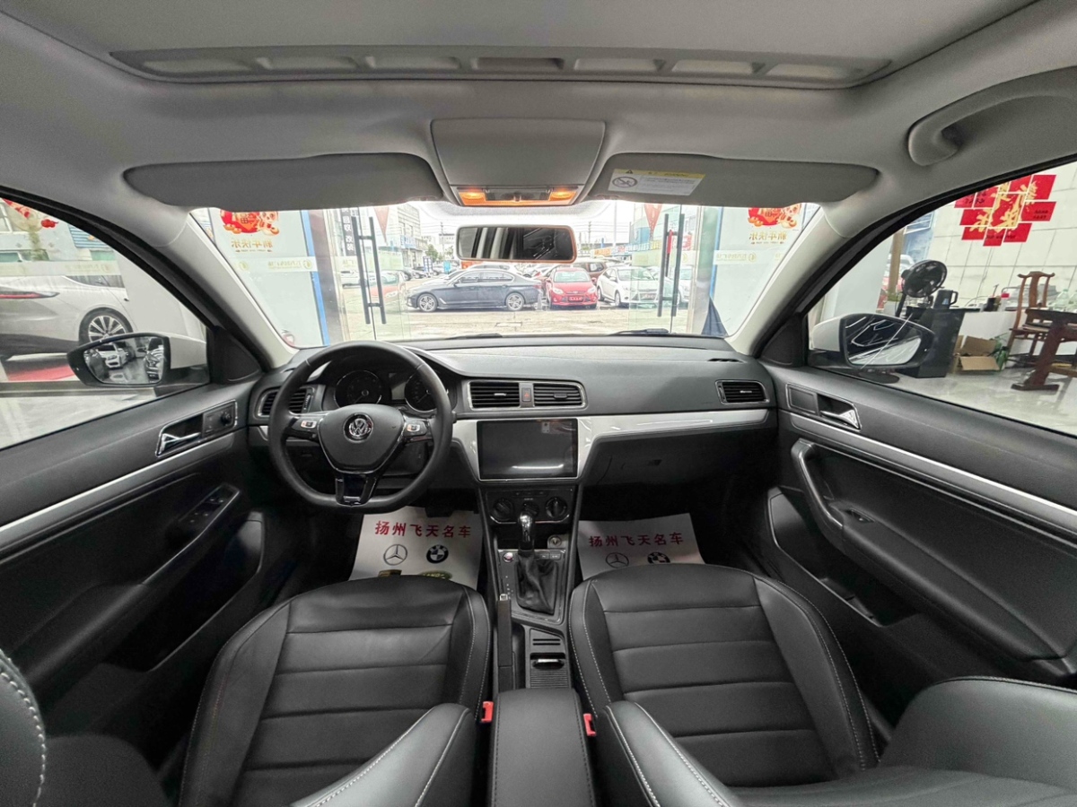Volkswagen Gran Lavida 2017 immagine di auto #10