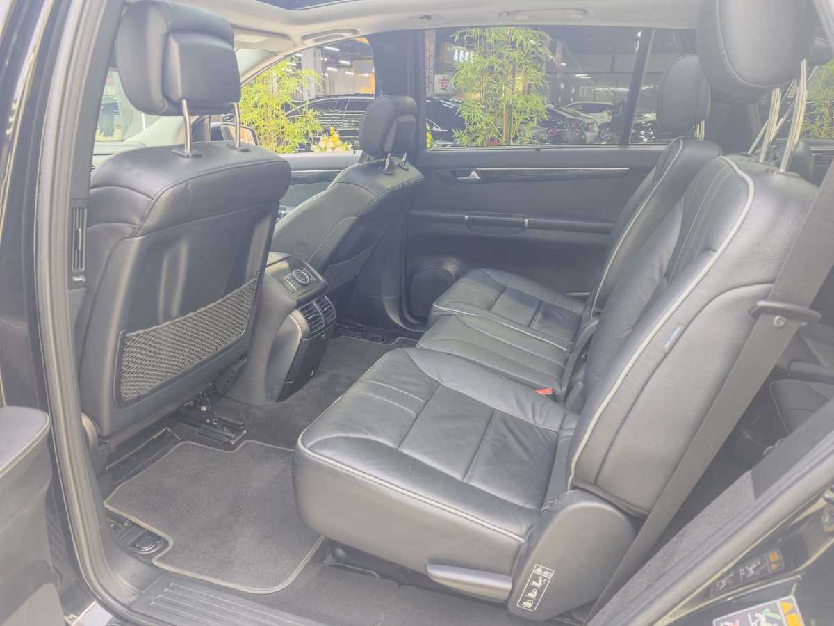 Mercedes-Benz R Class 2016 car image #10