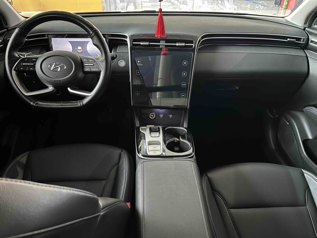 Hyundai Tucson (Imported) 2023 car image #10