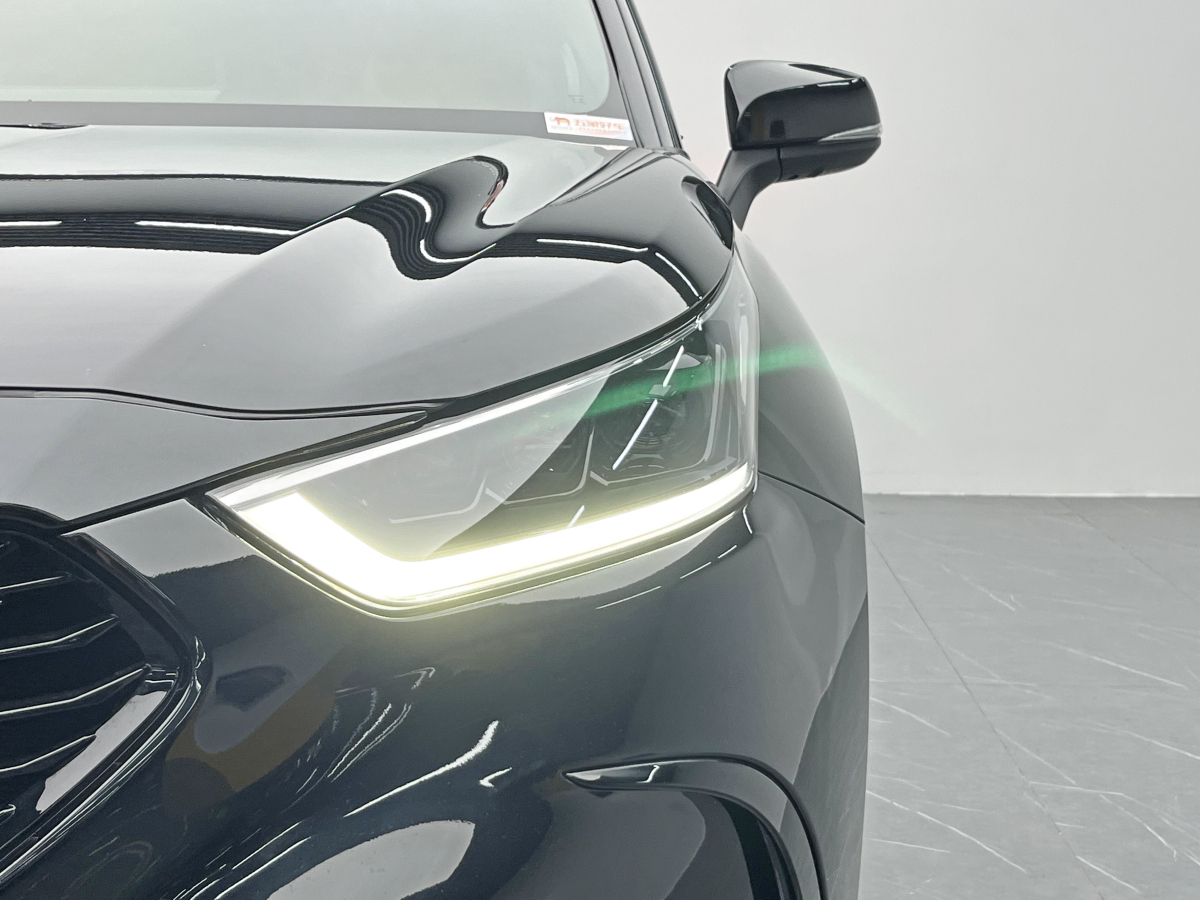 Toyota Crown Kluger 2024 immagine di auto #10