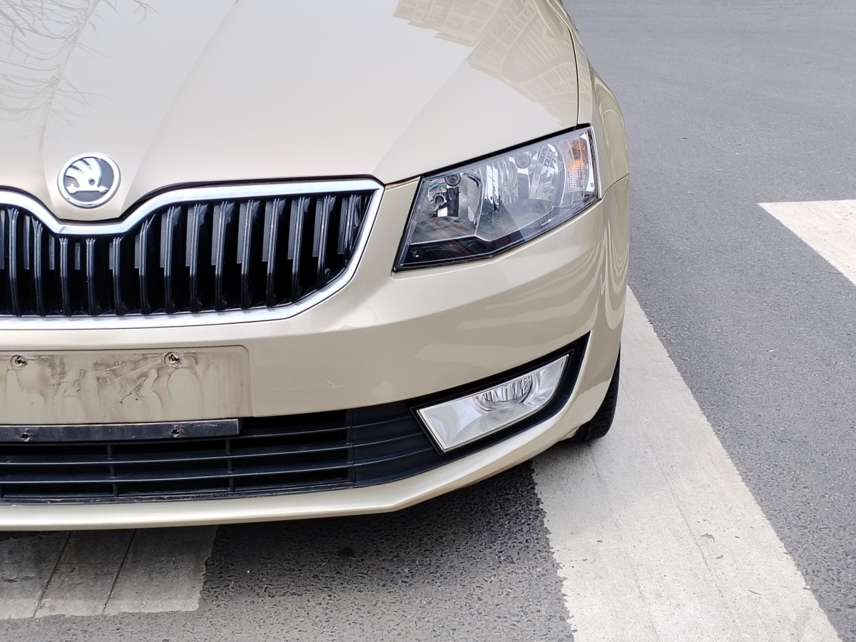 Skoda Octavia (Imported) 2015 car image #10