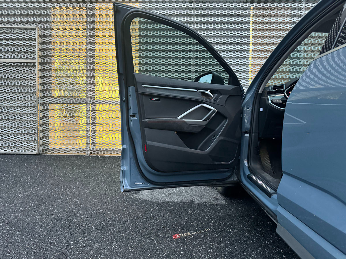 Audi RS 3 2023 car image #10