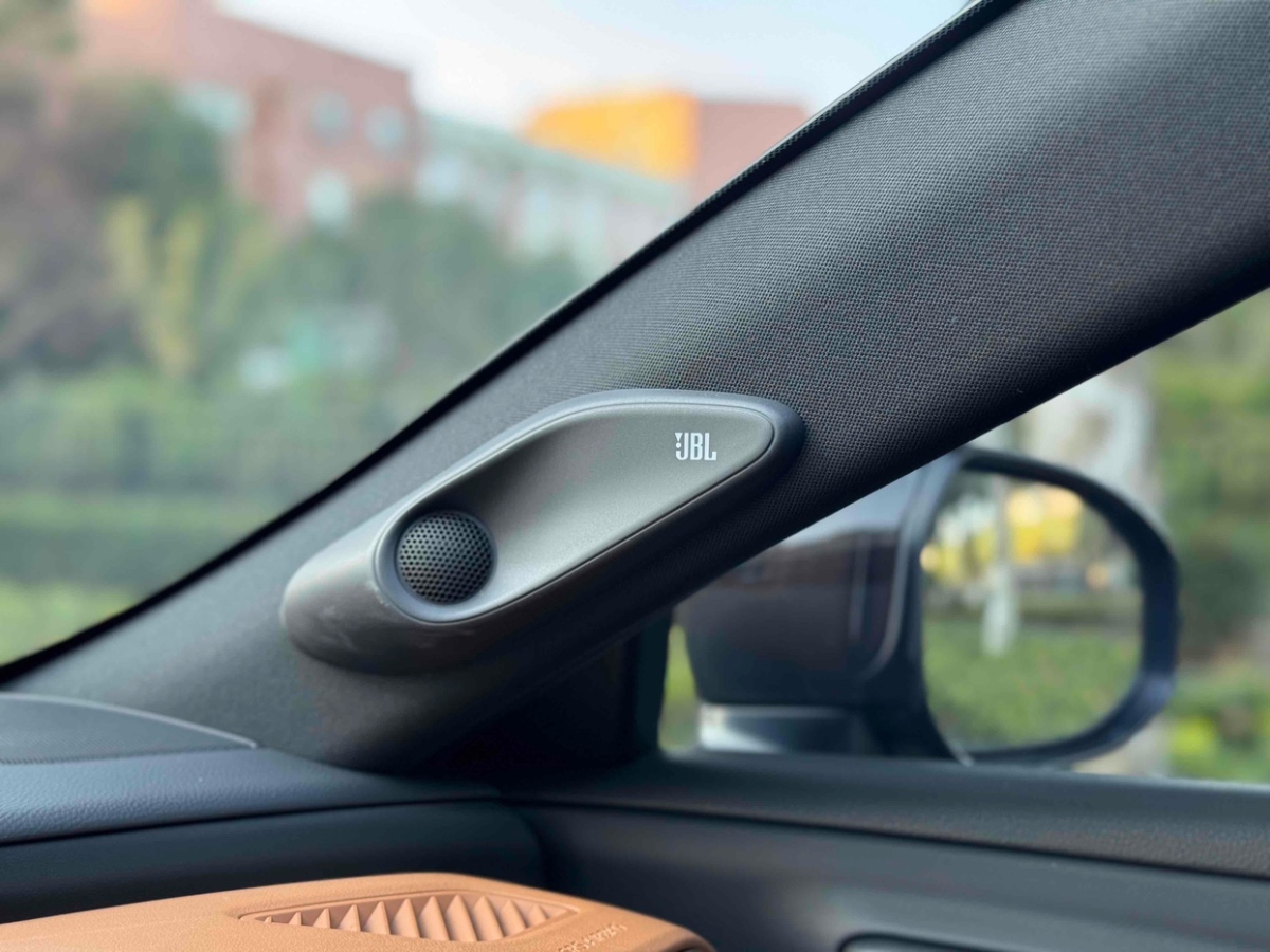 Toyota CrownSportCross 2023 image de voiture #10