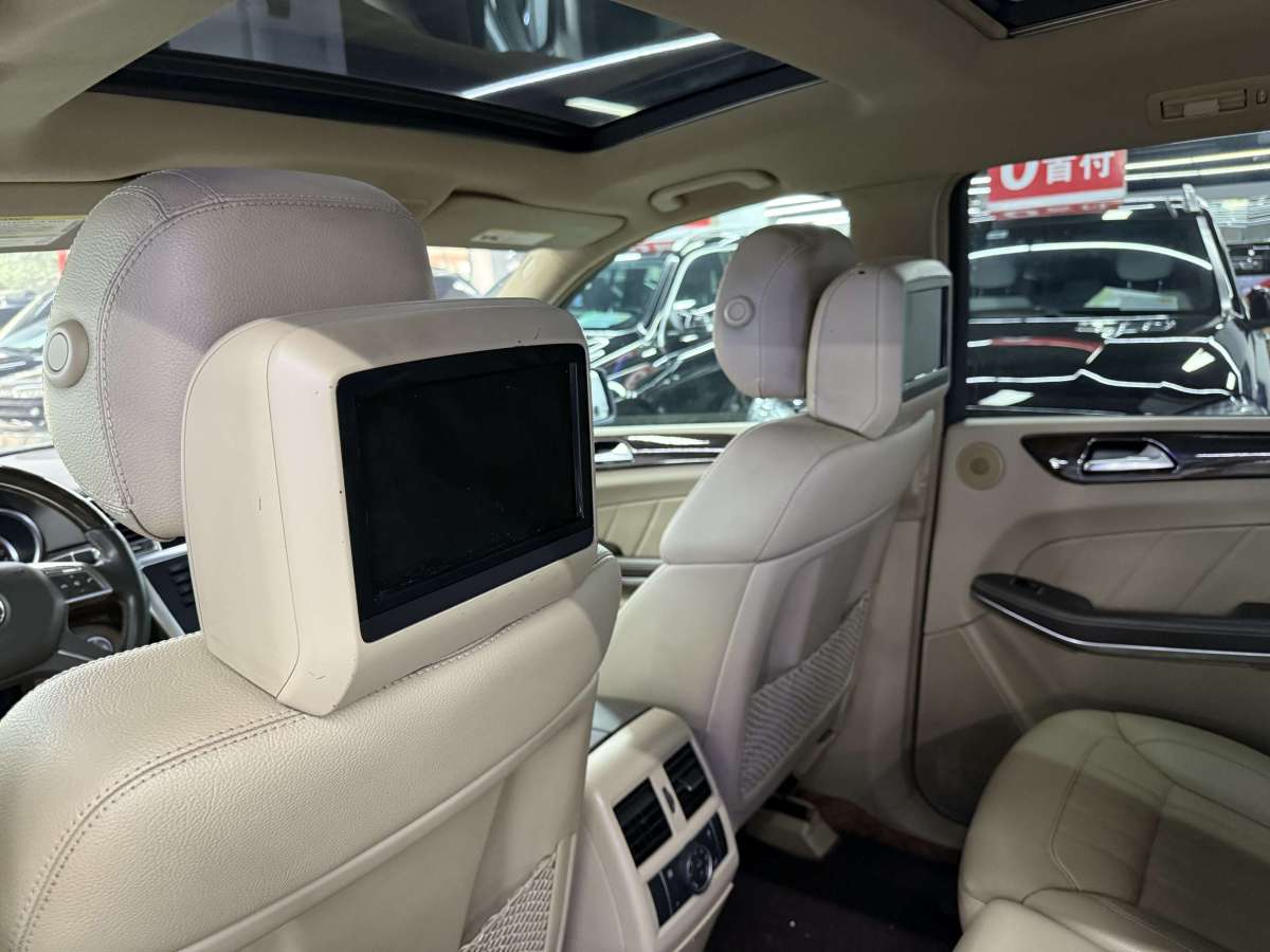 Mercedes-Benz GL Class 2013 car image #10