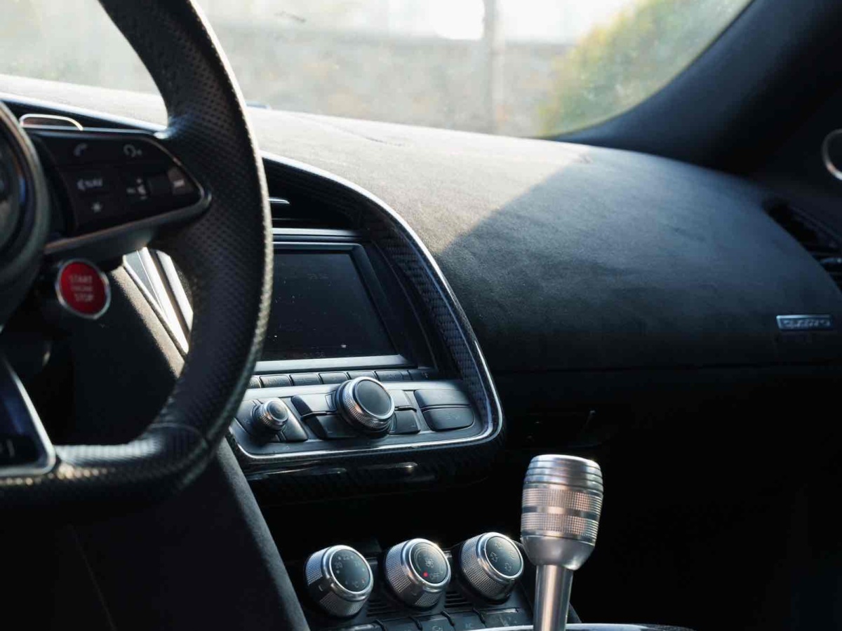 Audi R8 2008 изображение автомобиля #10