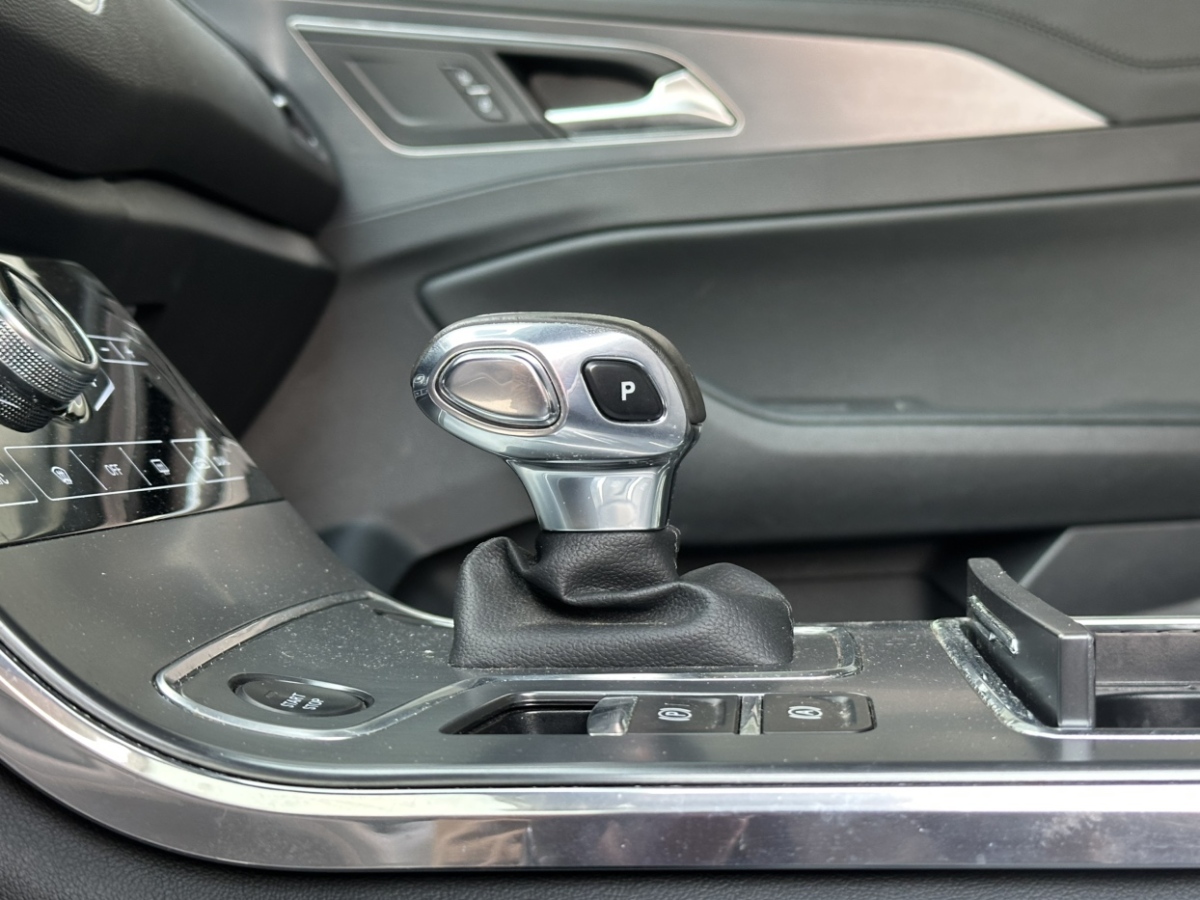 HongQi H5 2020 #10 HongQi H5 2020 car image #10