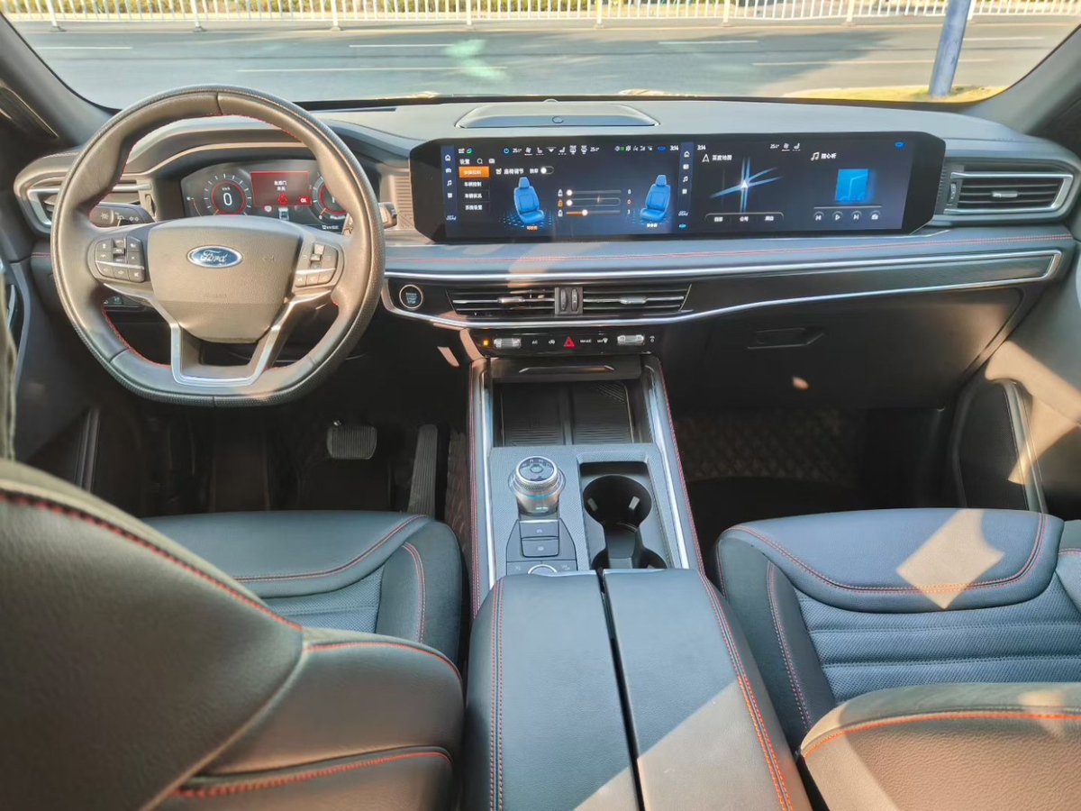 Ford Explorer 2023 immagine di auto #10