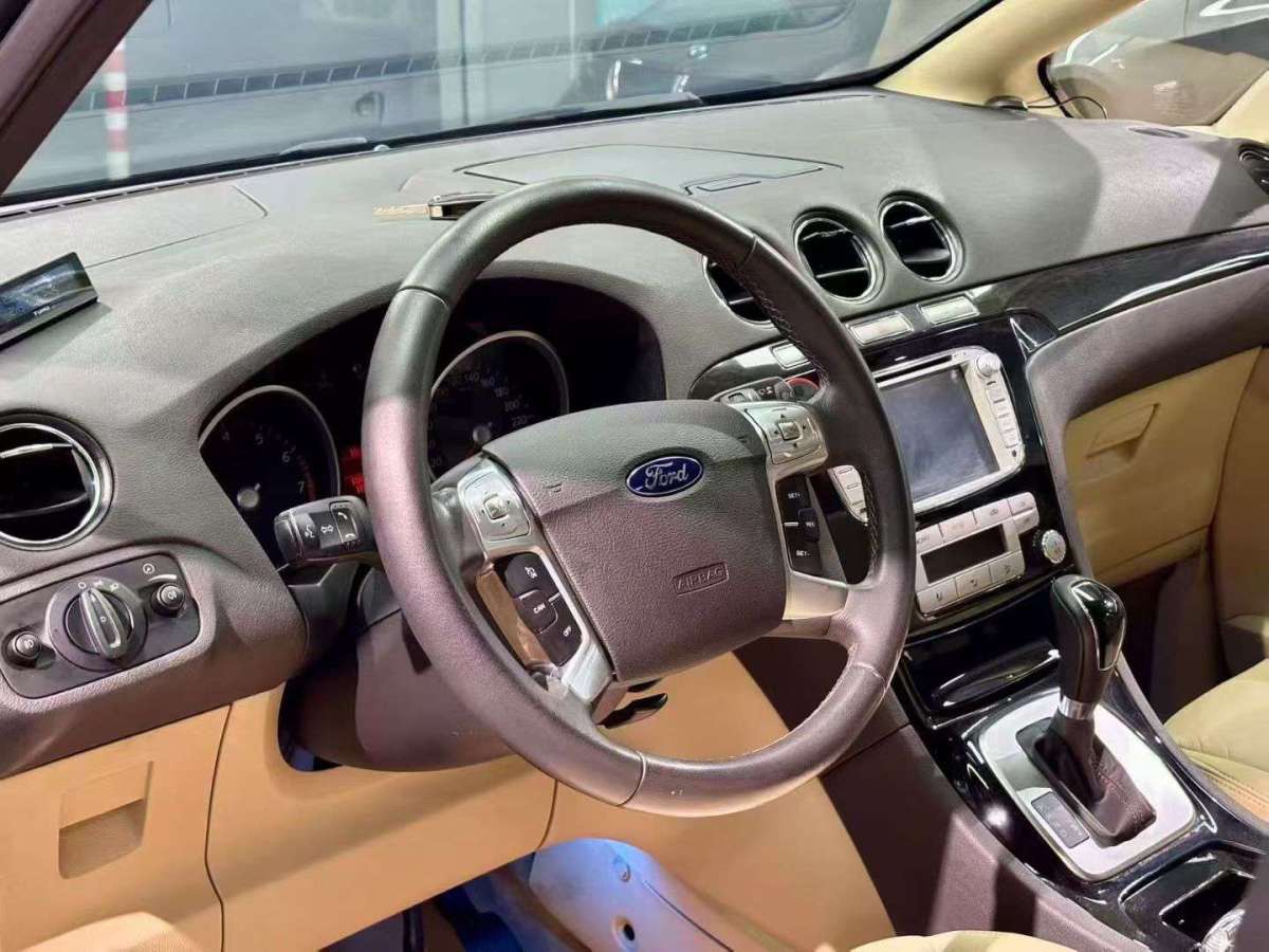 Ford S-MAX 2014 изображение автомобиля #10