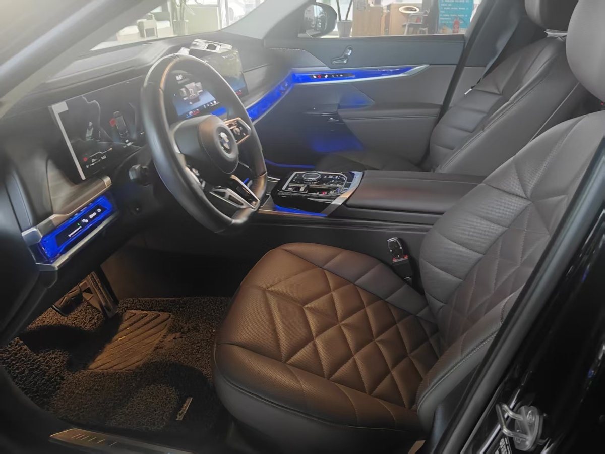 BMW 2 Series 2024 immagine di auto #10