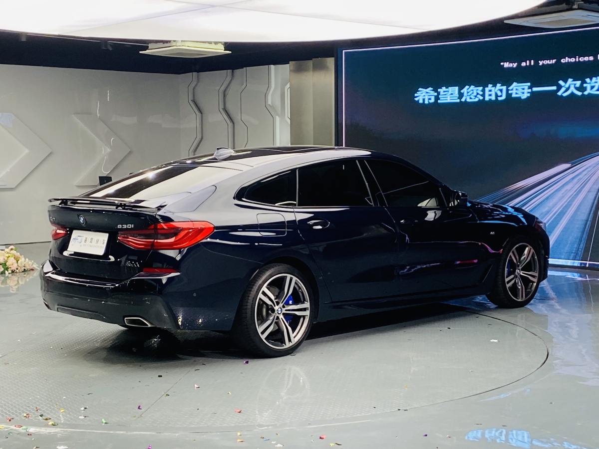 BMW 6 Series GT 2021 immagine di auto #10