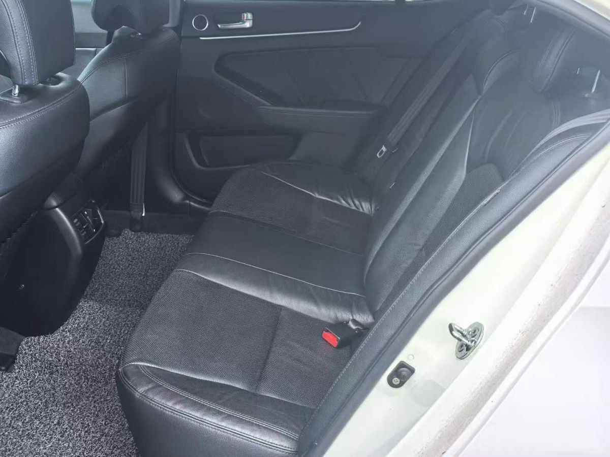 起亚 凯尊 2012 汽车图片 #10