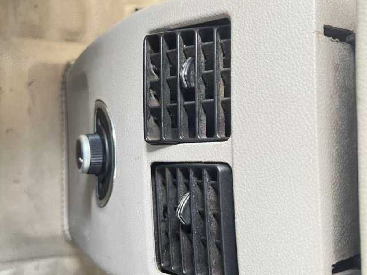 Forthing S500 2015 изображение автомобиля #10