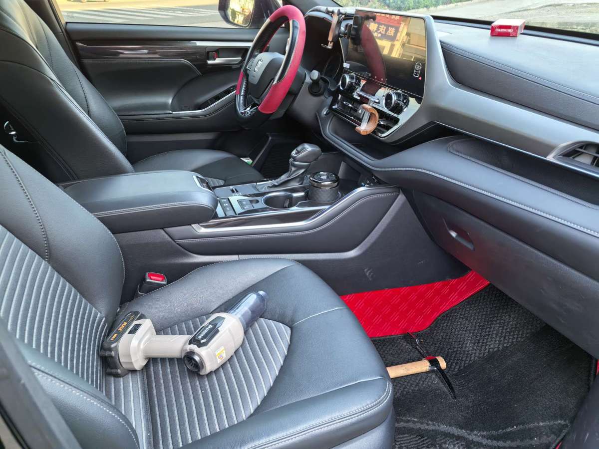 Toyota Crown Kluger 2023 car image #10