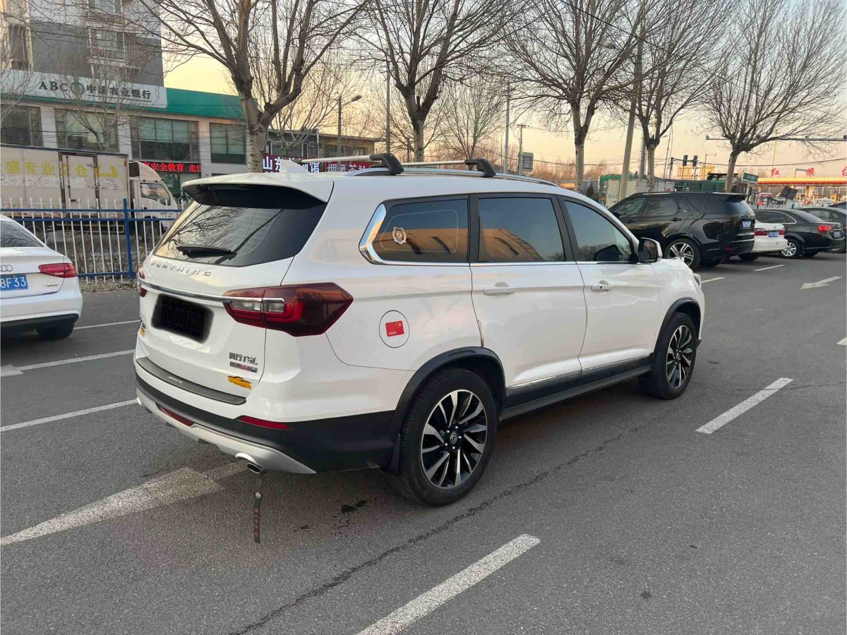 Forthing T5 L 2019 car image #10